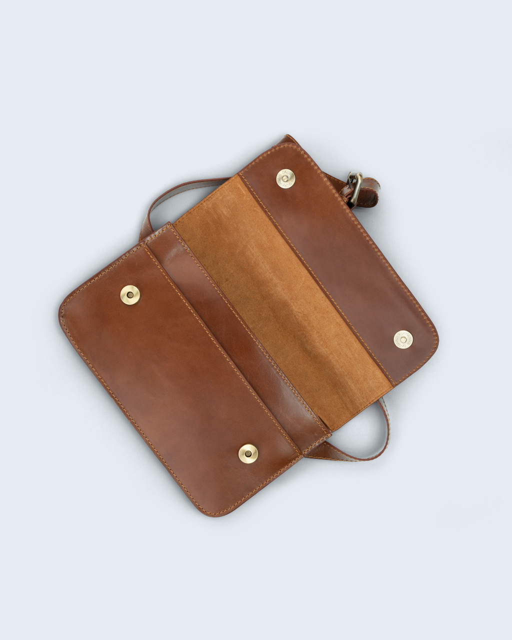 Top view of the Tannery Mor bag closed